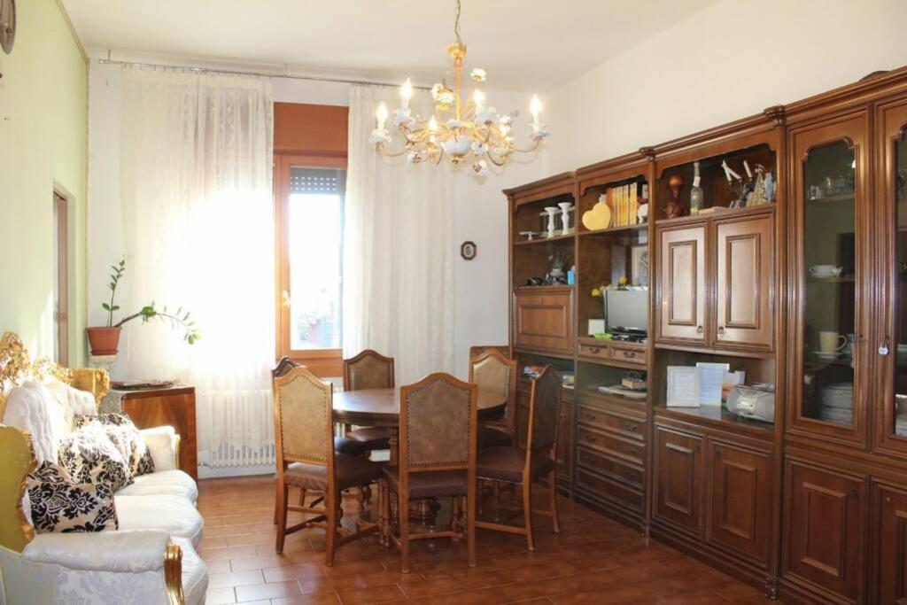 The Golden Apartment Венеция Екстериор снимка